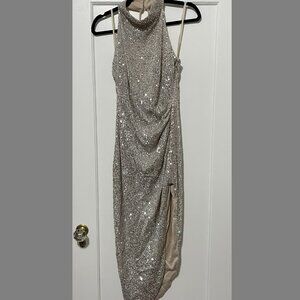 Alexia Admor June Sequin Halter Neck Cocktail Dress